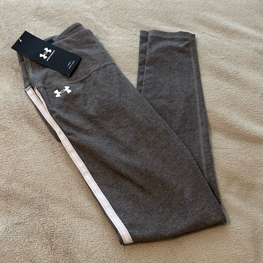 NWT Under Armour High Rise Leggings, Size Small